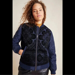 By Anthropologie Clemence Quilted Bomber
Jacket medium